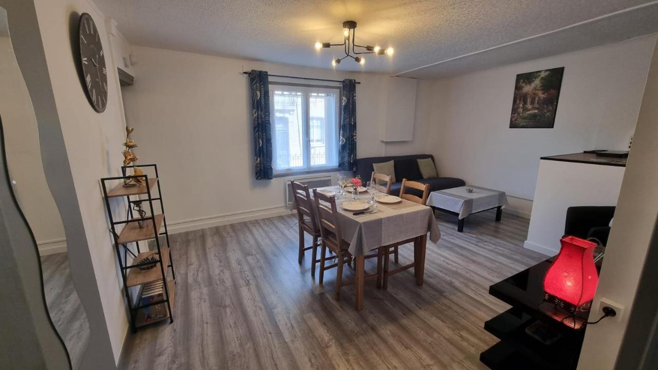 Appartement Rethel - Netflix - Marc & Cecile Bagian luar foto