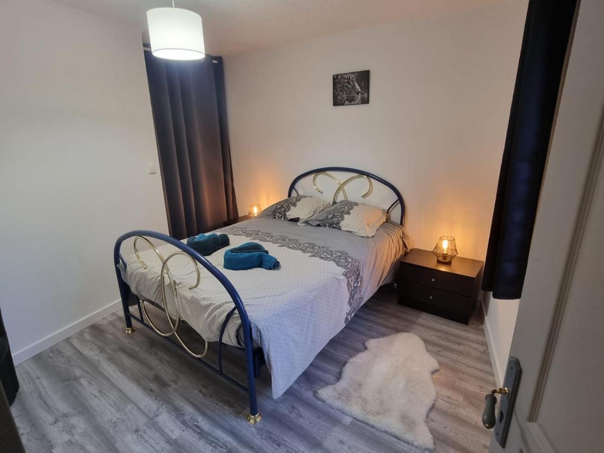 Appartement Rethel - Netflix - Marc & Cecile Bagian luar foto