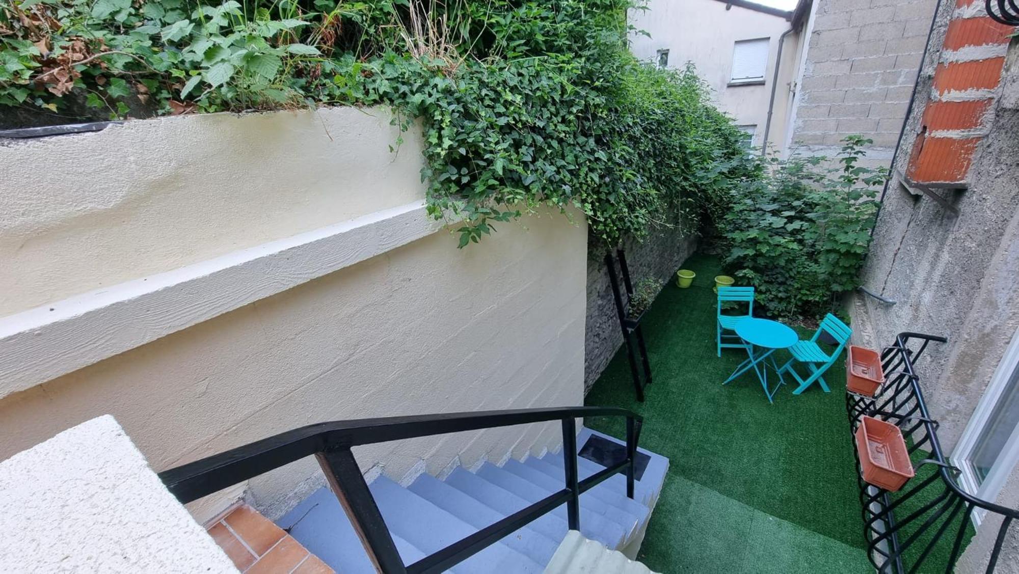Appartement Rethel - Netflix - Marc & Cecile Bagian luar foto