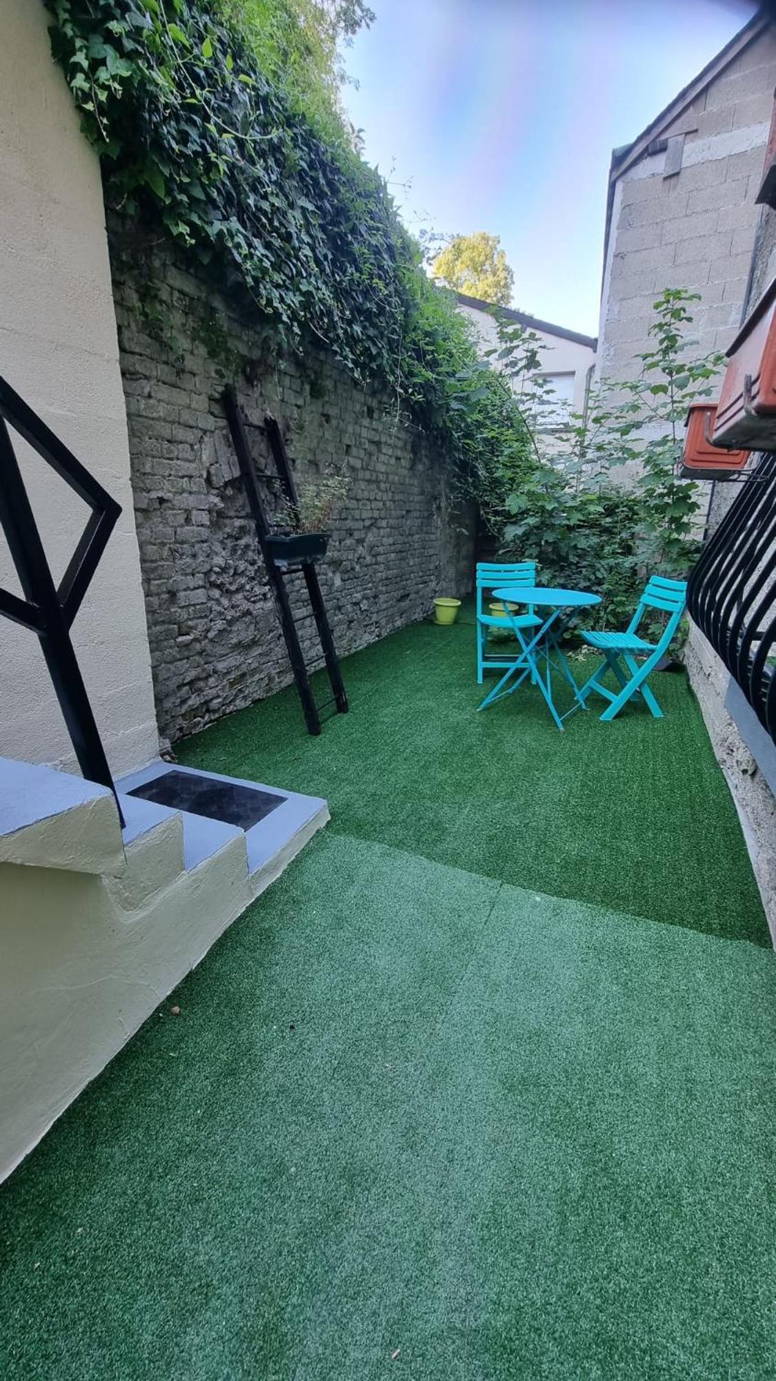 Appartement Rethel - Netflix - Marc & Cecile Bagian luar foto